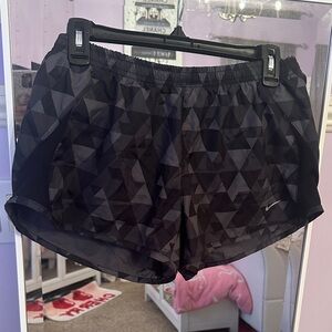 Nike Women's Black Patterned Athletic Shorts -Medium
